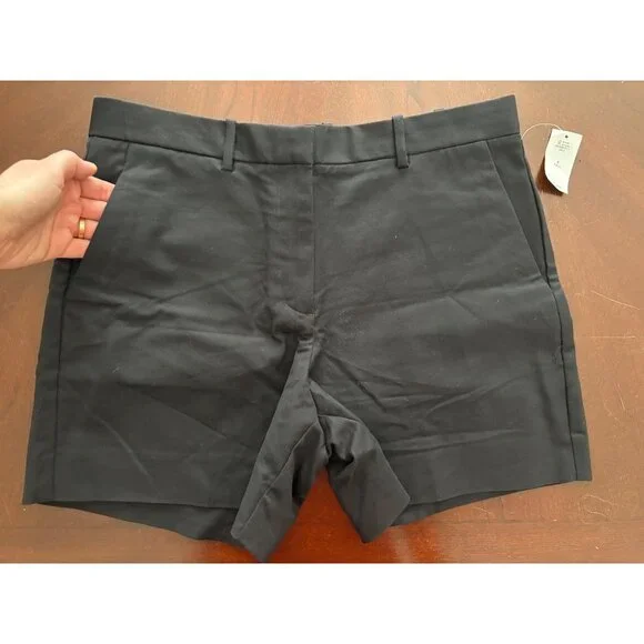 Gap NWT Tailored Stretch Classic Career Shorts in Black Size 8 Tall - Picture 5 of 12